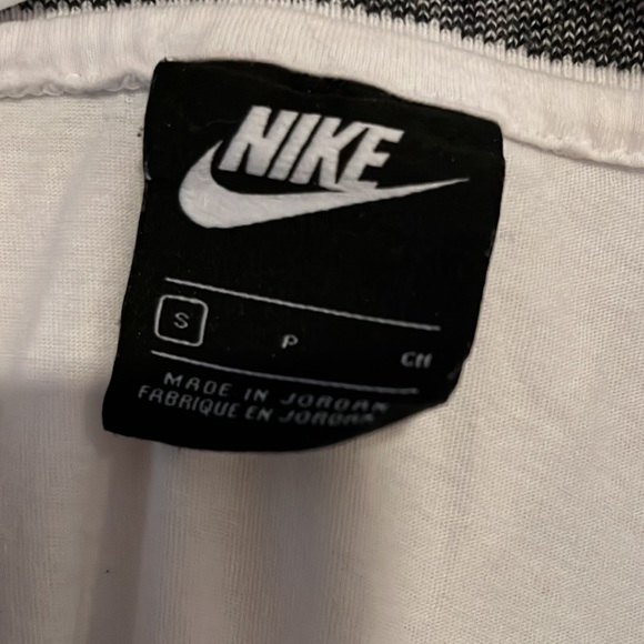 Nike Just do it Script Neck T-Shirt - Picture 4 of 4